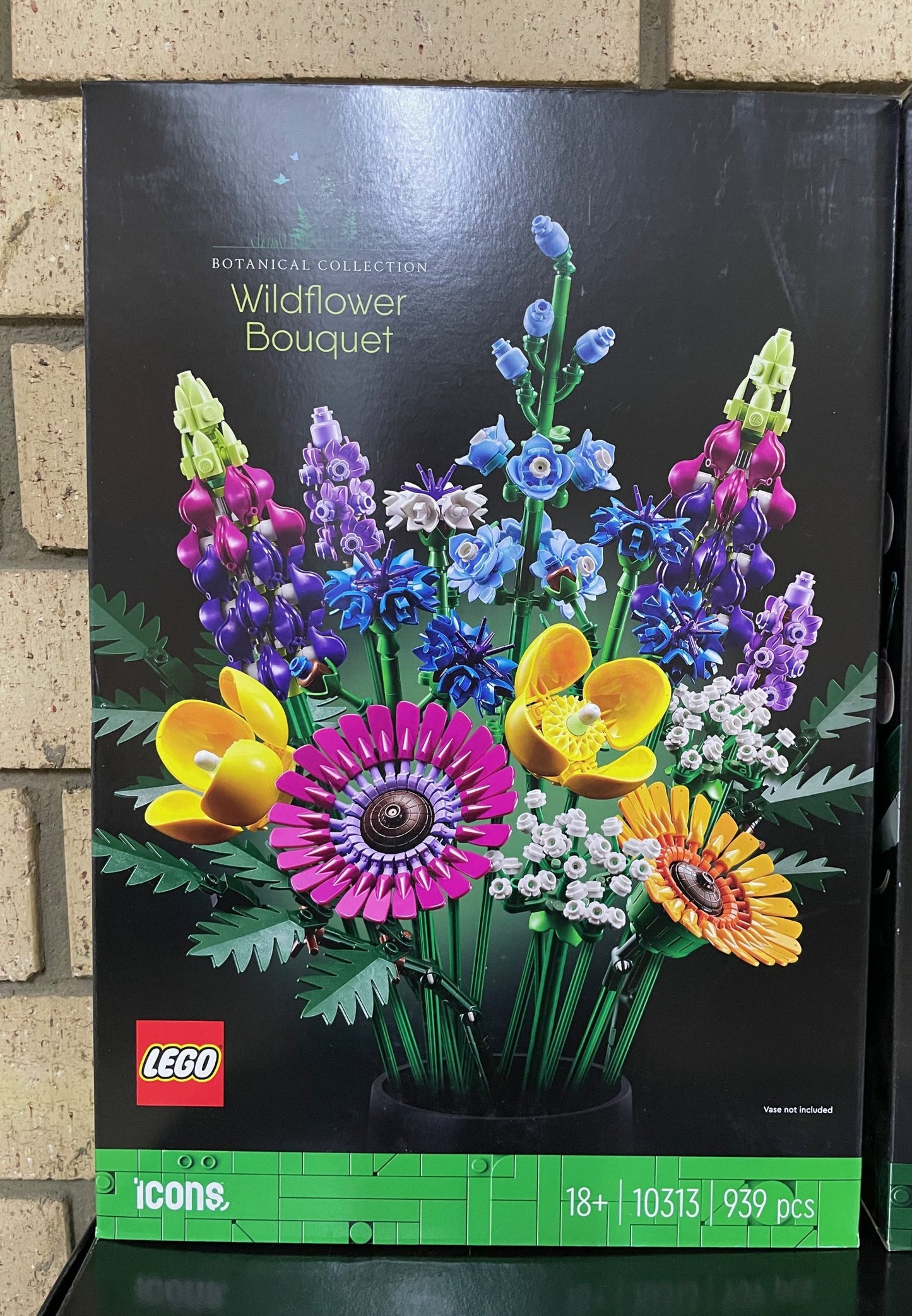 Lego Icons Wildflower Bouquet 10313 image 1