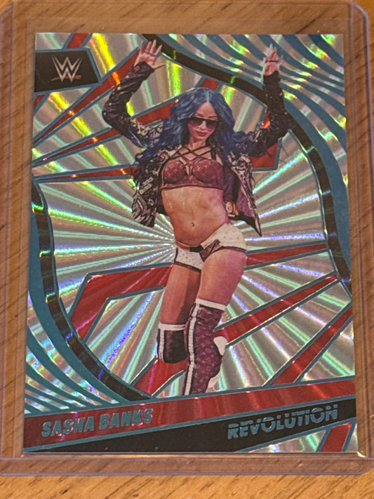 Sasha Banks 70/99 Sunburst Prizm #15 - Panini WWE Revolution 2022