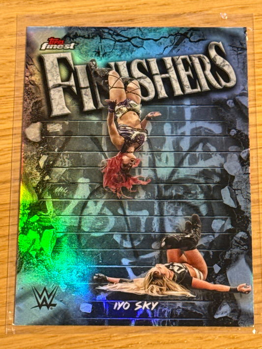Iyo Sky - Finishers #FNS-IS - Topps WWE Finest 2025