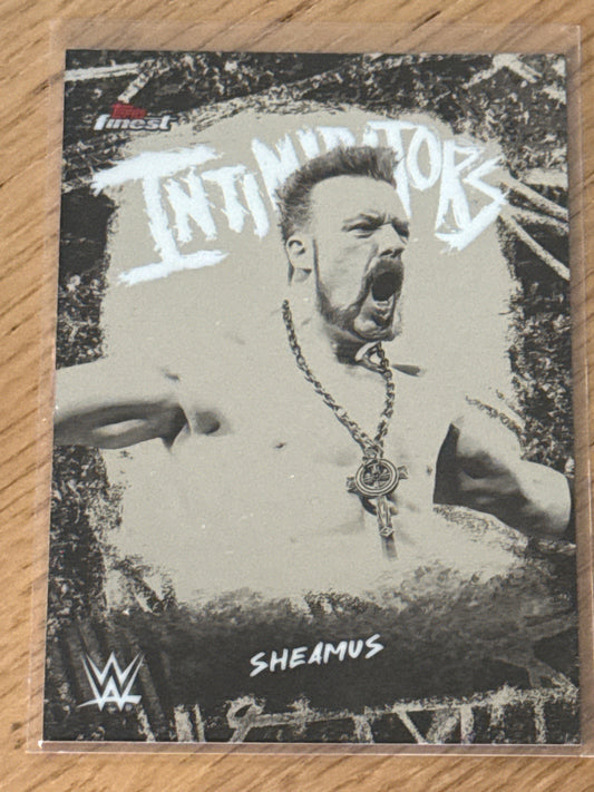 Sheamus Intimidators #INT-SM - Topps WWE Finest 2025