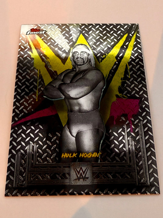 Hulk Hogan - Uncommon #185 - Topps WWE Finest 2025